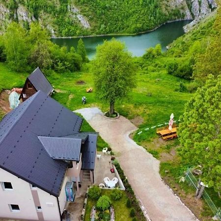 Biserna Dolina Uvac Sjenica Bagian luar foto