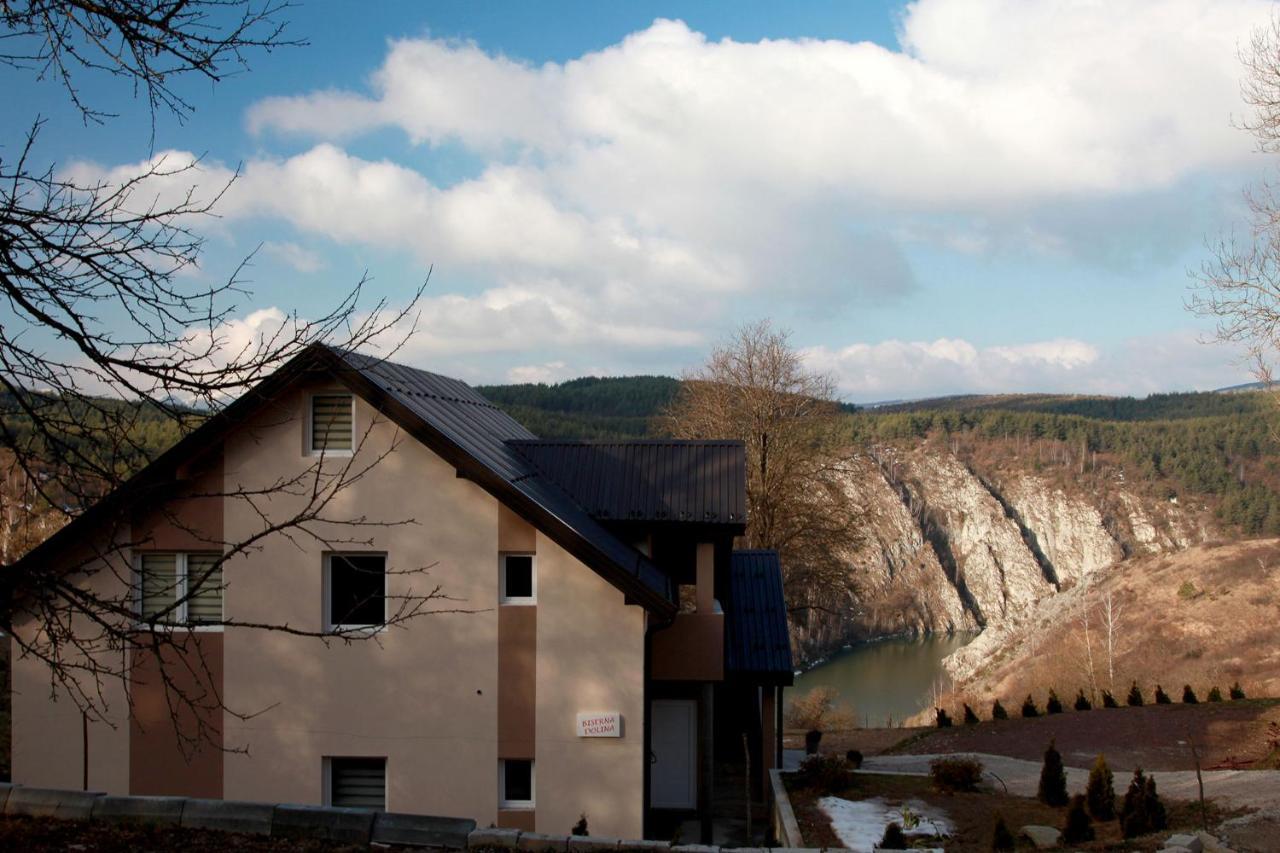 Biserna Dolina Uvac Sjenica Bagian luar foto