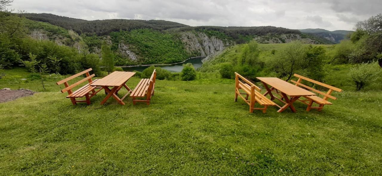 Biserna Dolina Uvac Sjenica Bagian luar foto