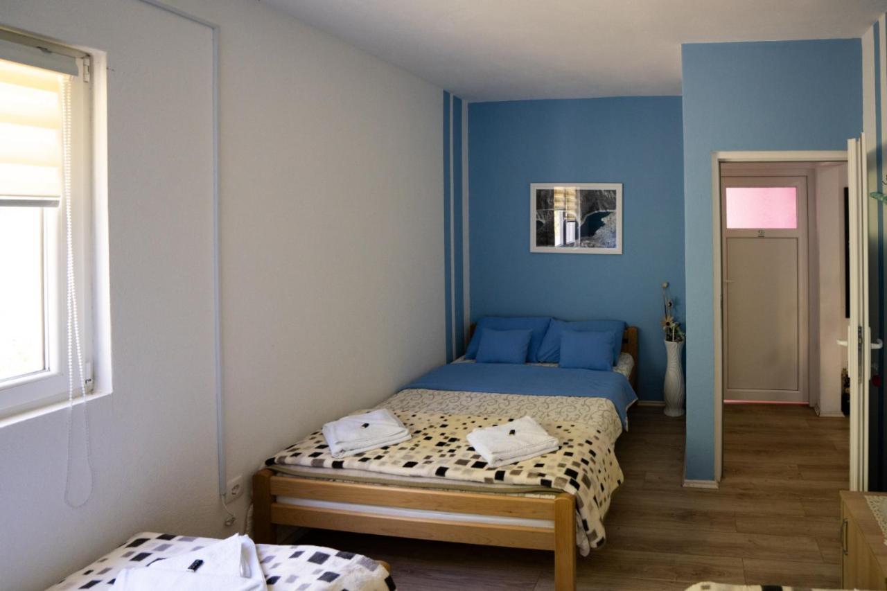 Biserna Dolina Uvac Sjenica Bagian luar foto