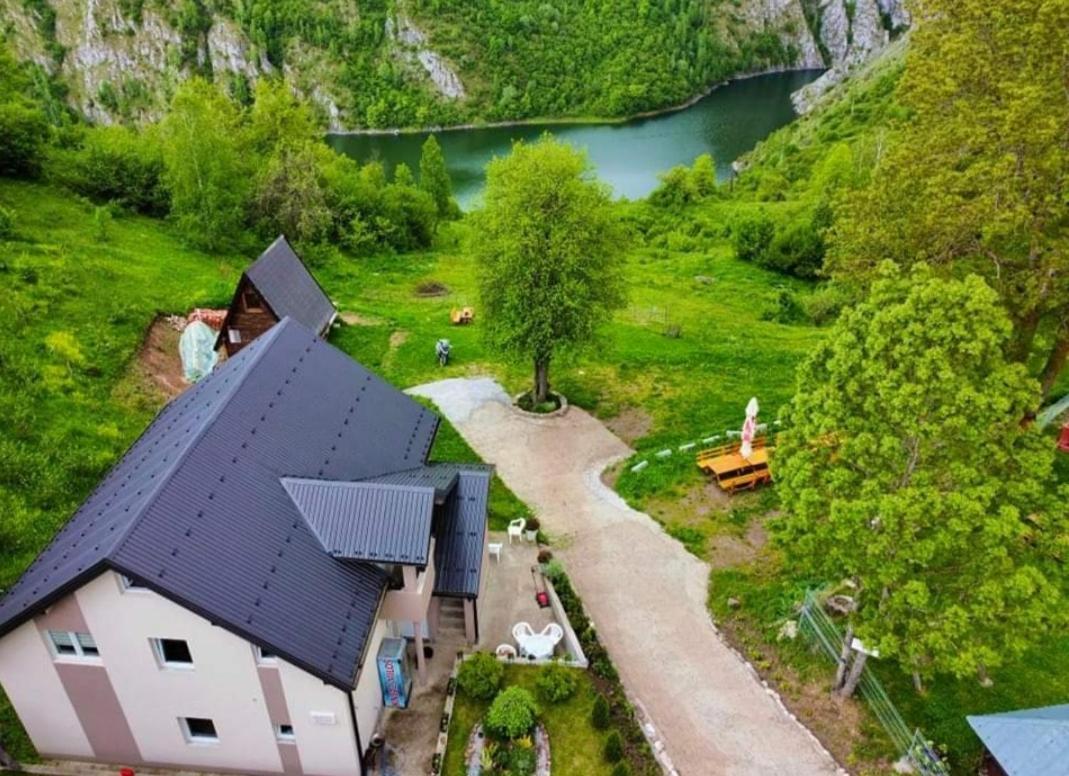 Biserna Dolina Uvac Sjenica Bagian luar foto